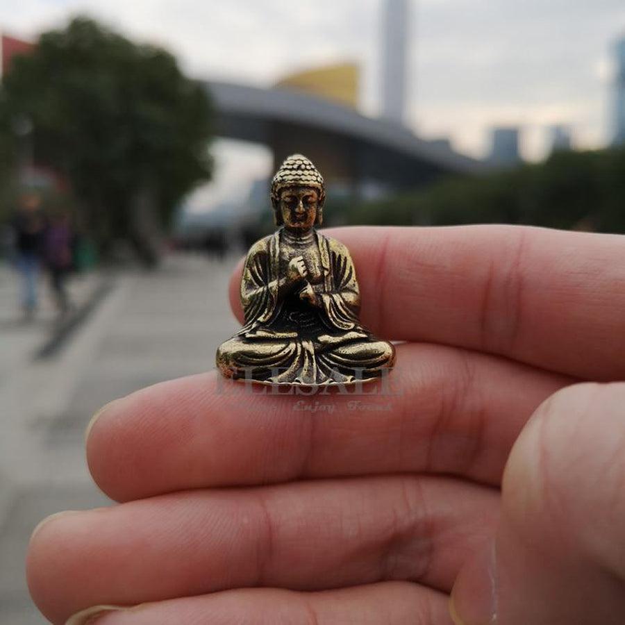 Statuette sculptée de Bouddha en laiton